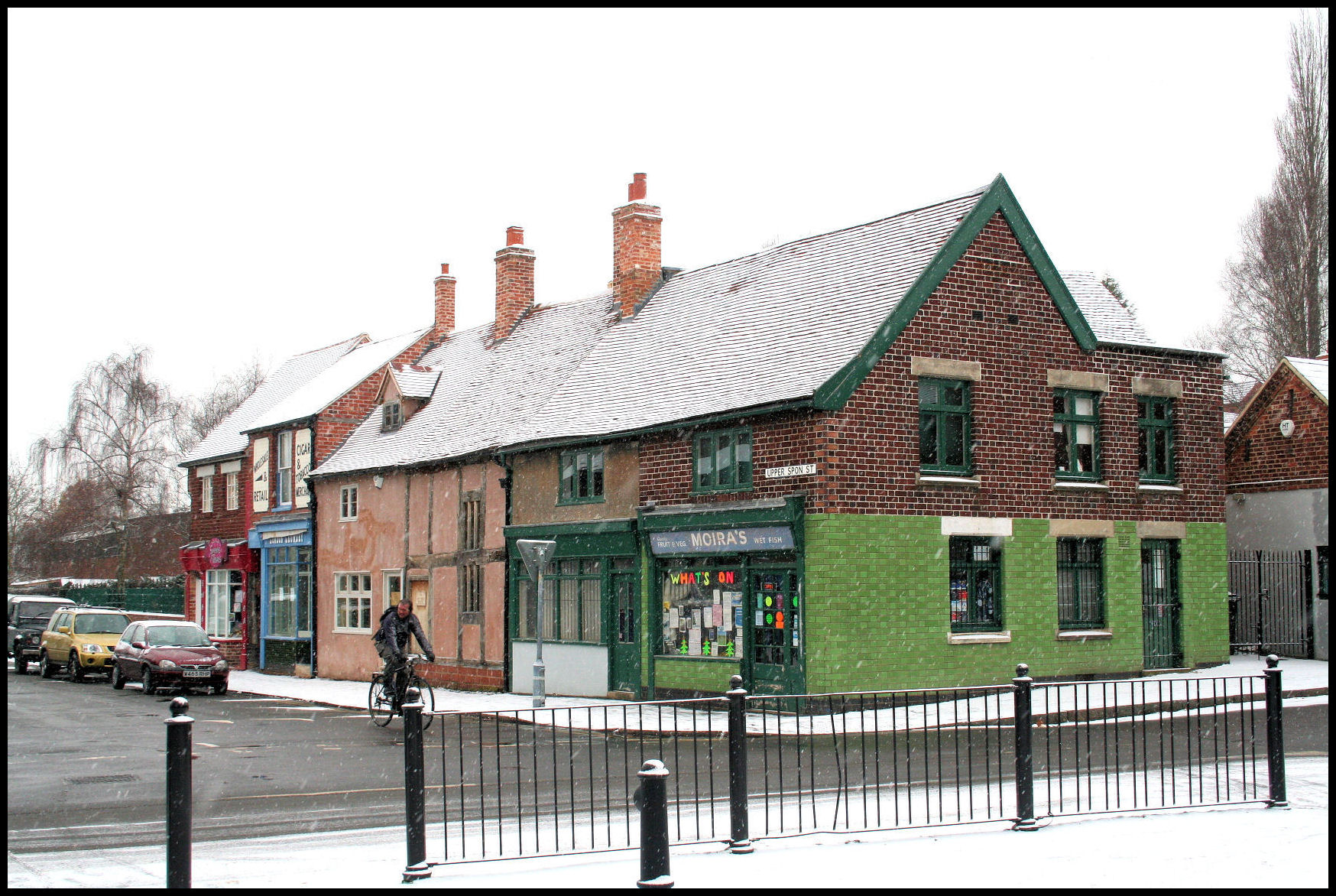 Black Swan Terrace or The Weaver's House